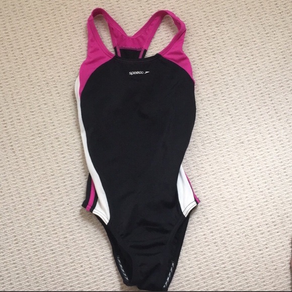 speedo size 8